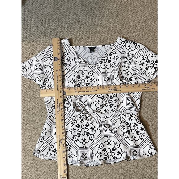 ANN TAYLOR Petites Women’s Size XSP Top White Black Print Polyester Spandex - Picture 5 of 5